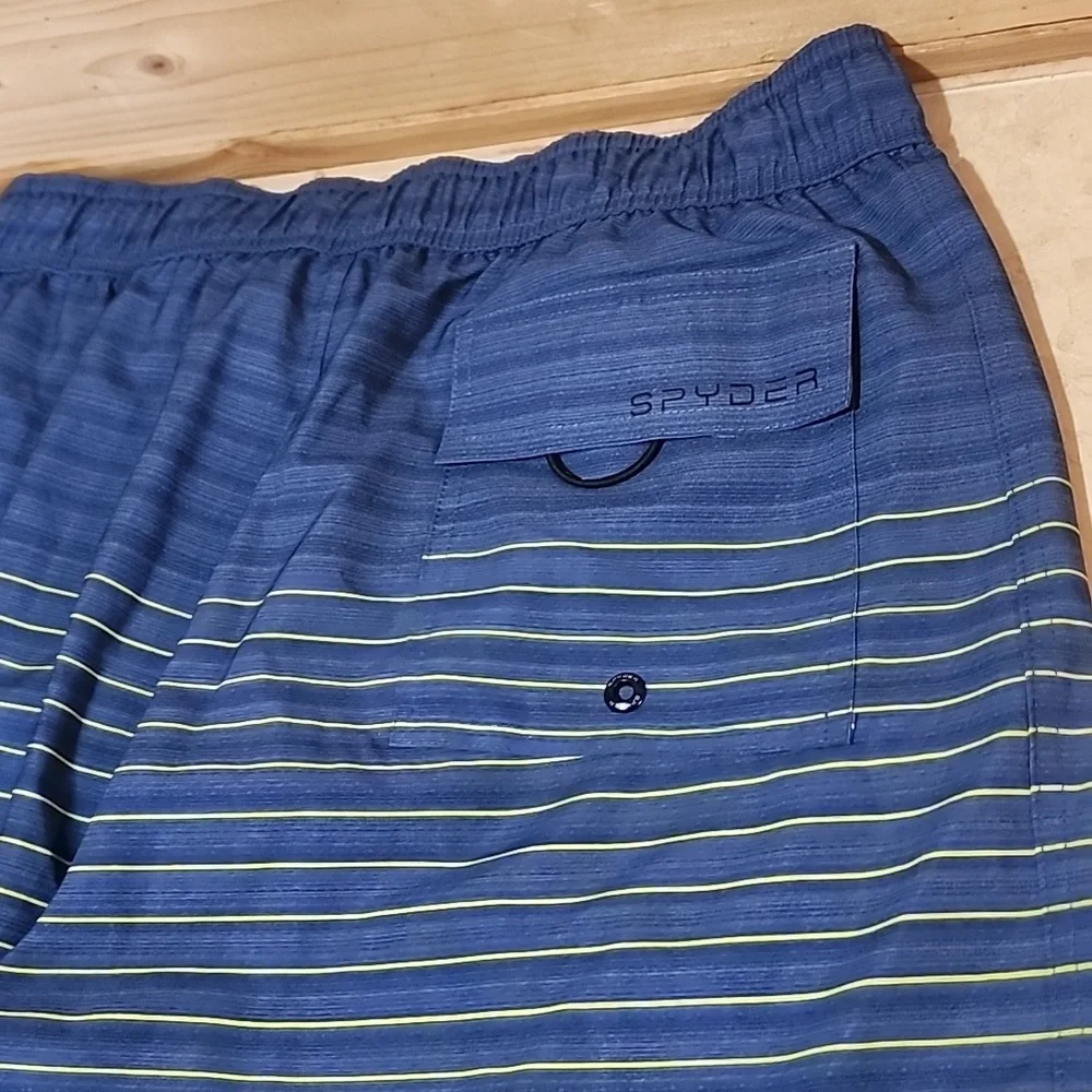 Spyder Swim Trunks NWT Size Large